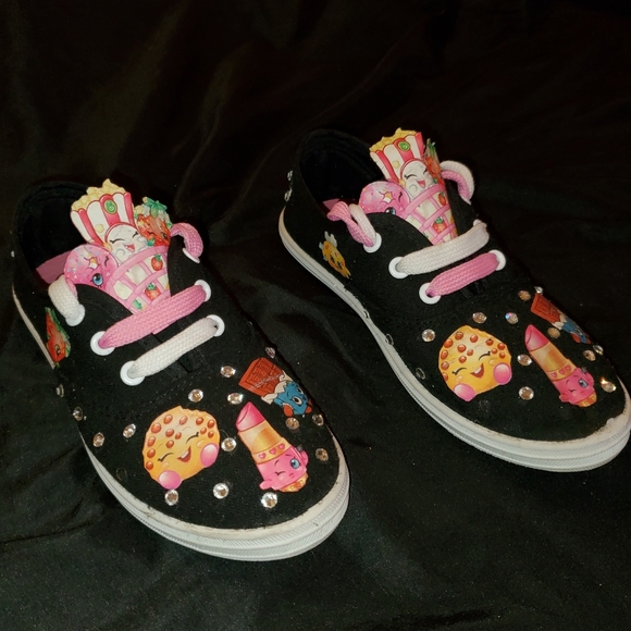 *3-for-$20* Shopkins shoes, size 11c - Picture 6 of 6